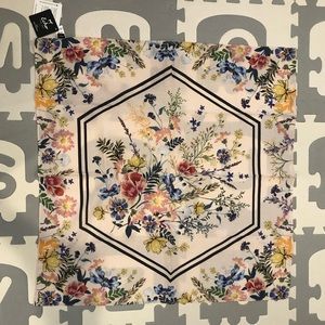 Echo New York scarf